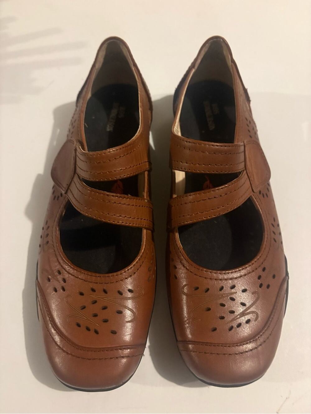 Ros Hommerson Brown Leather Mary Jane Comfort Flats Women's, size 8.5